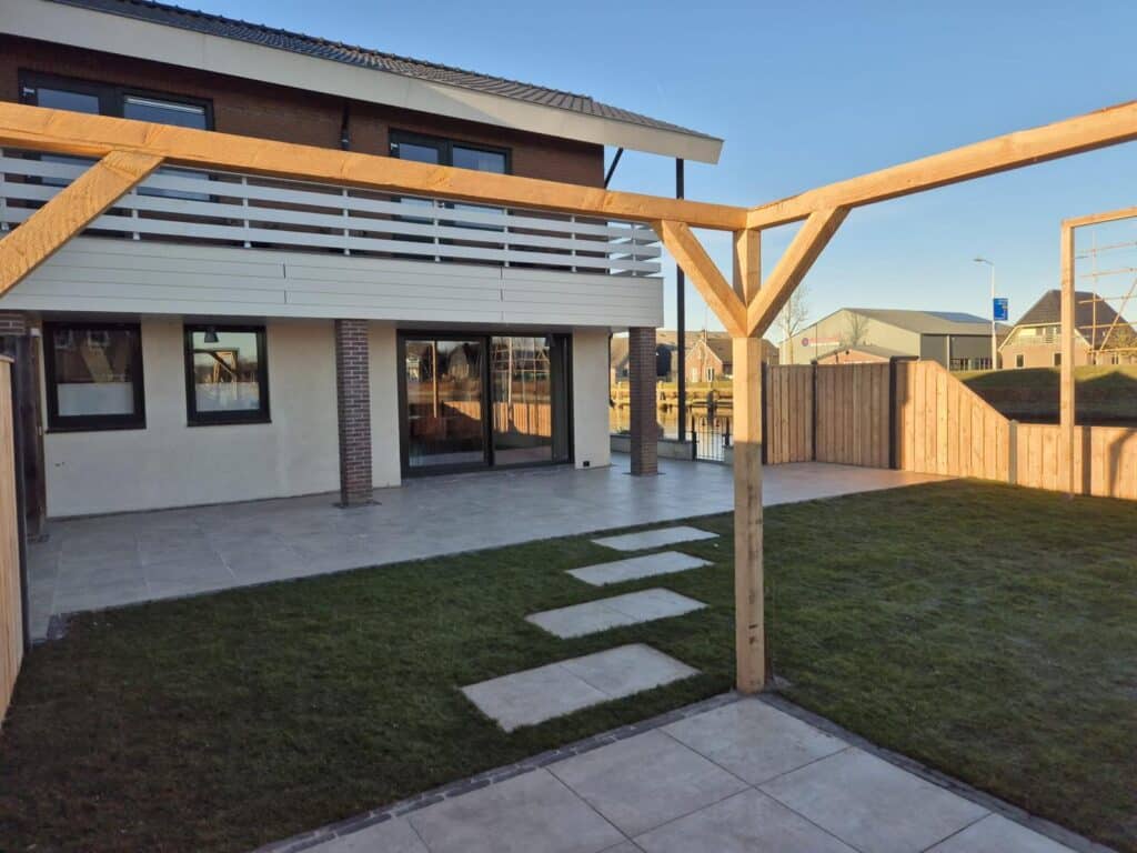 Pergola laten plaatsen - Anderetuin.nl
